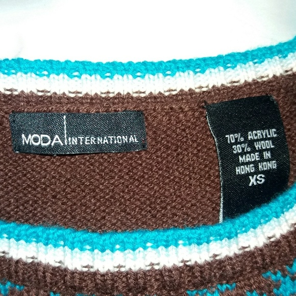 Moda International Cropped Multi Color Sweater - Picture 5 of 8